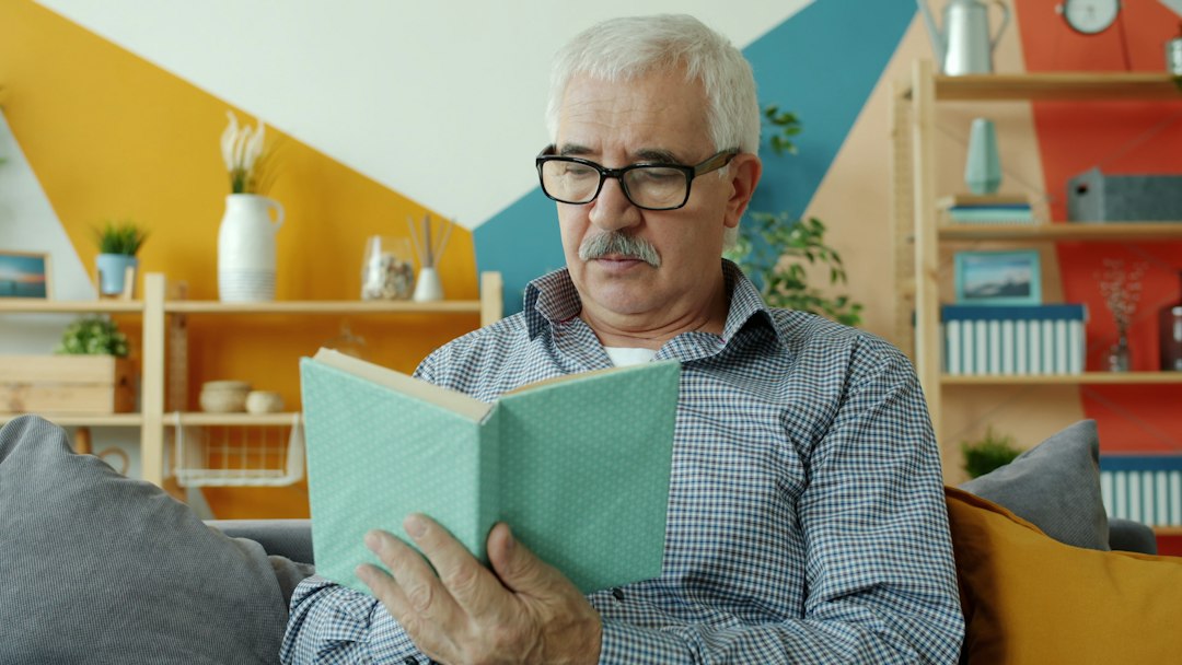 Presbyopia After 40: Why Reading Becomes Harder as You Age